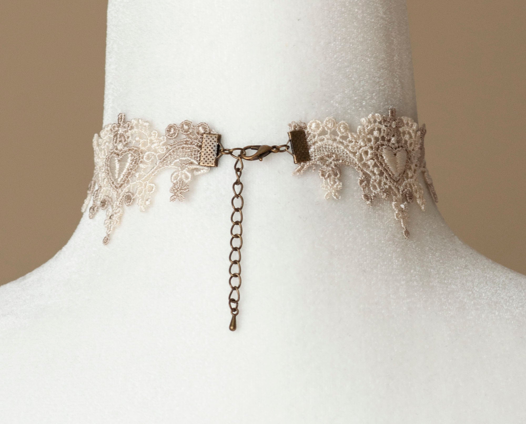Off white lace choker necklace deals