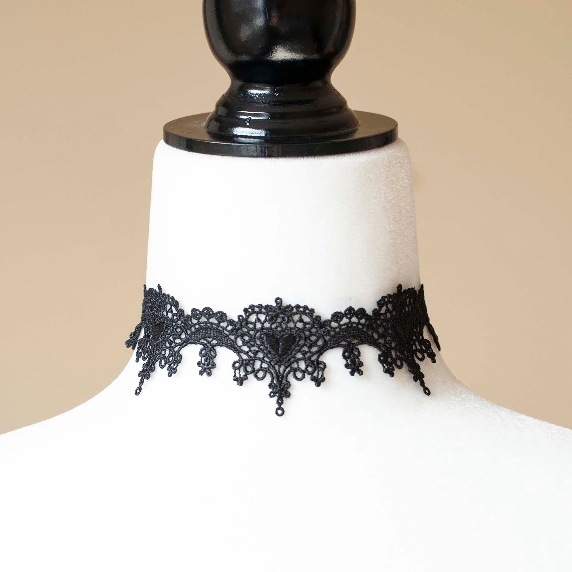 Black lace choker necklace hotsell